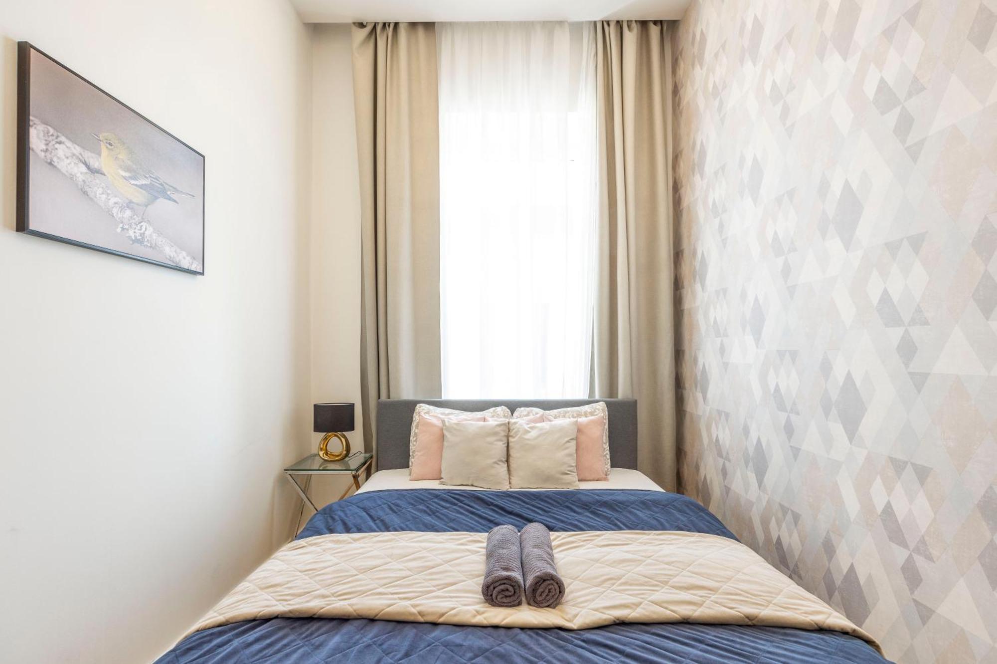 Luxury Quentin Apartment 3 Bedrm, 2 Bathrm, Budapest
